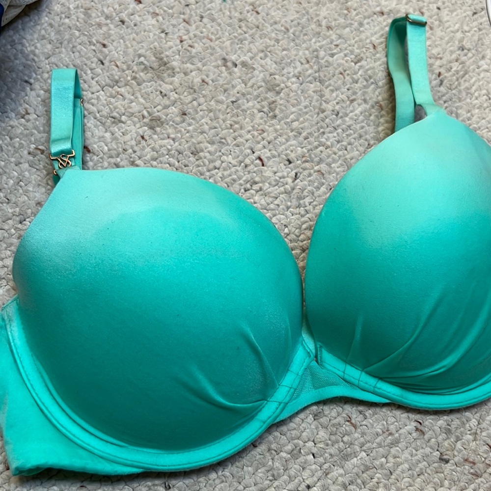 Cute Teal Victoria’s Secret push up plunge bra